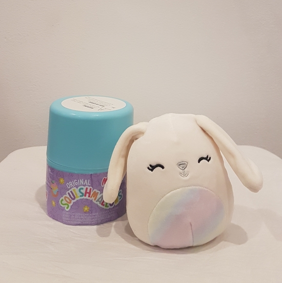 Mystery Easter Capsule Squishmallows - Iver, Griella, Eileen, Waylon and Robyne - Picture 6 of 9